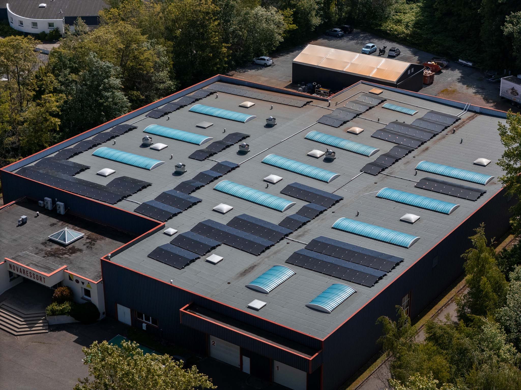 Réalisation d'une toiture photovoltaïque en autoconsommation sur un site industriel