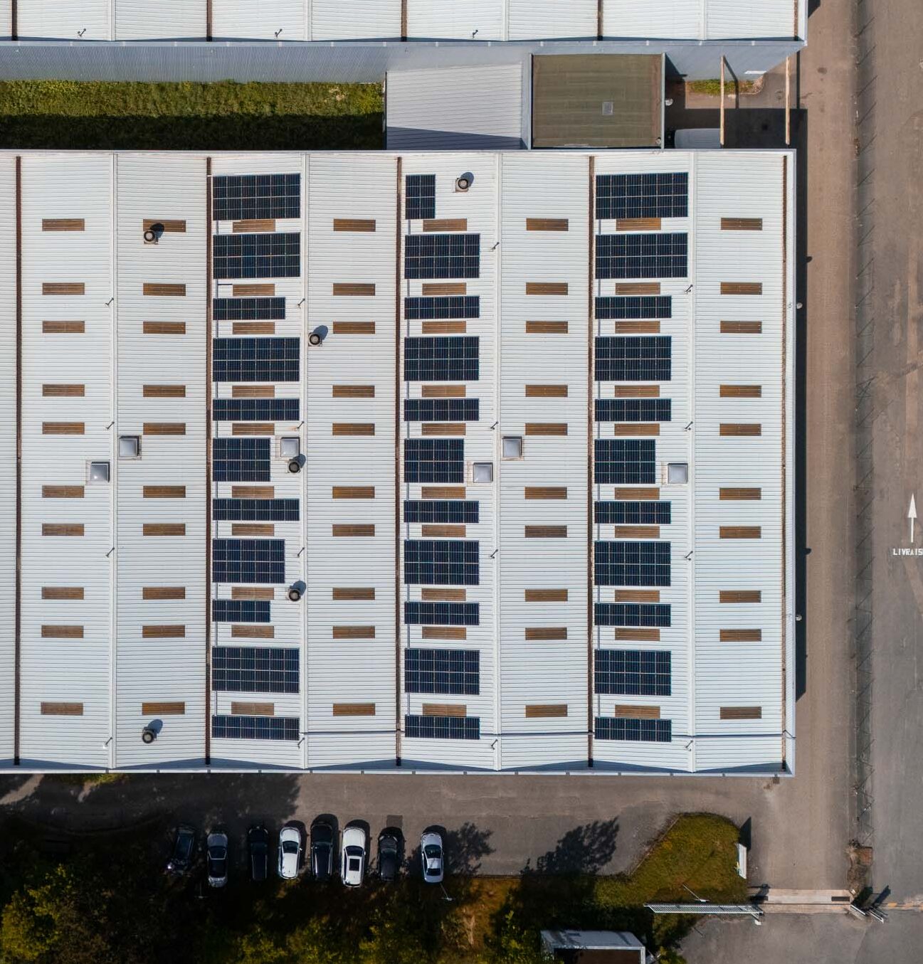 Installation d'une toiture photovoltaïque en autoconsommation par Diméo Energie sur l'entreprise Euro Sandow