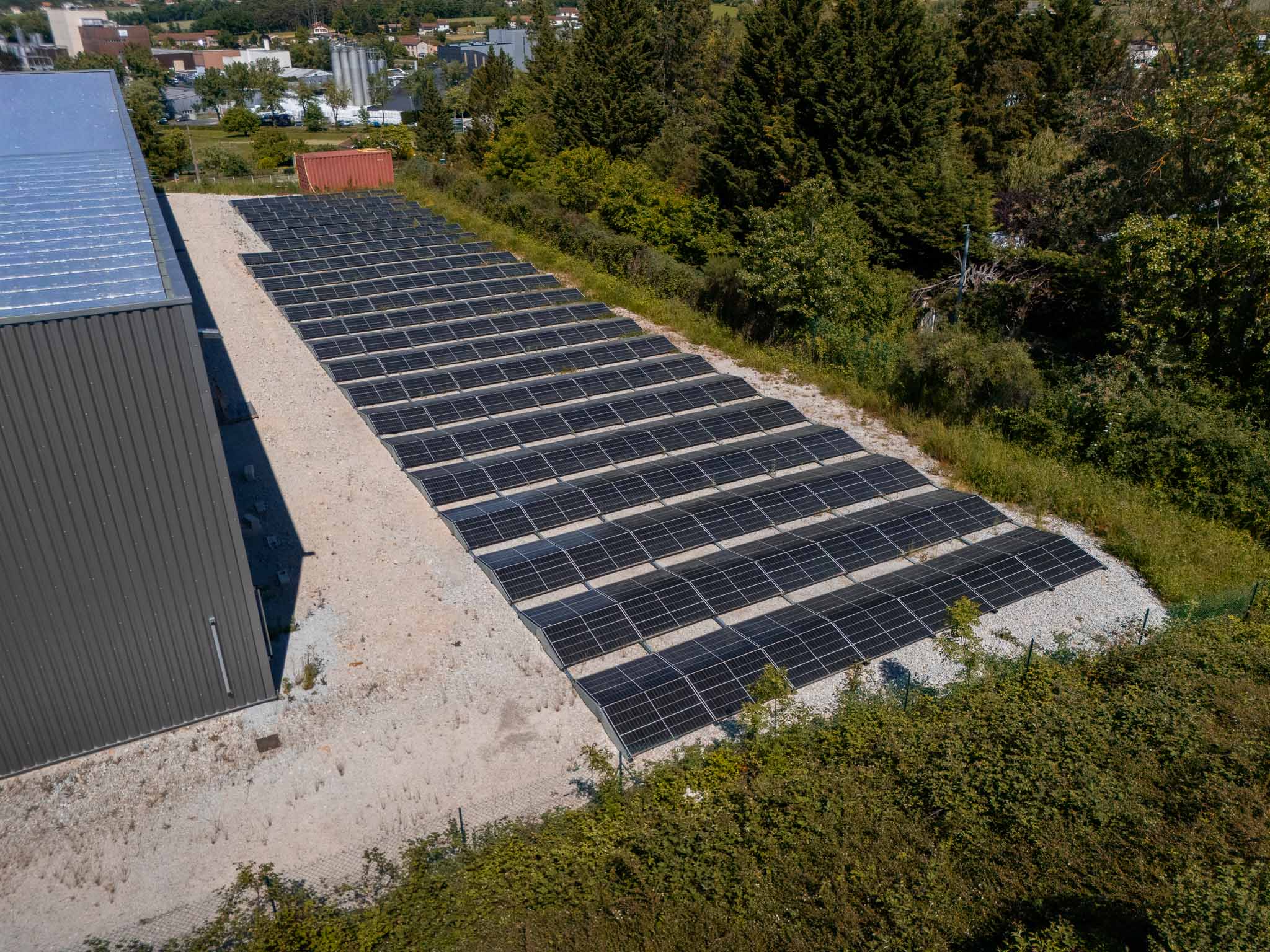 Centrale au sol réalisée par Dimeo Energie pour l'entreprise Massard & Cie (43)