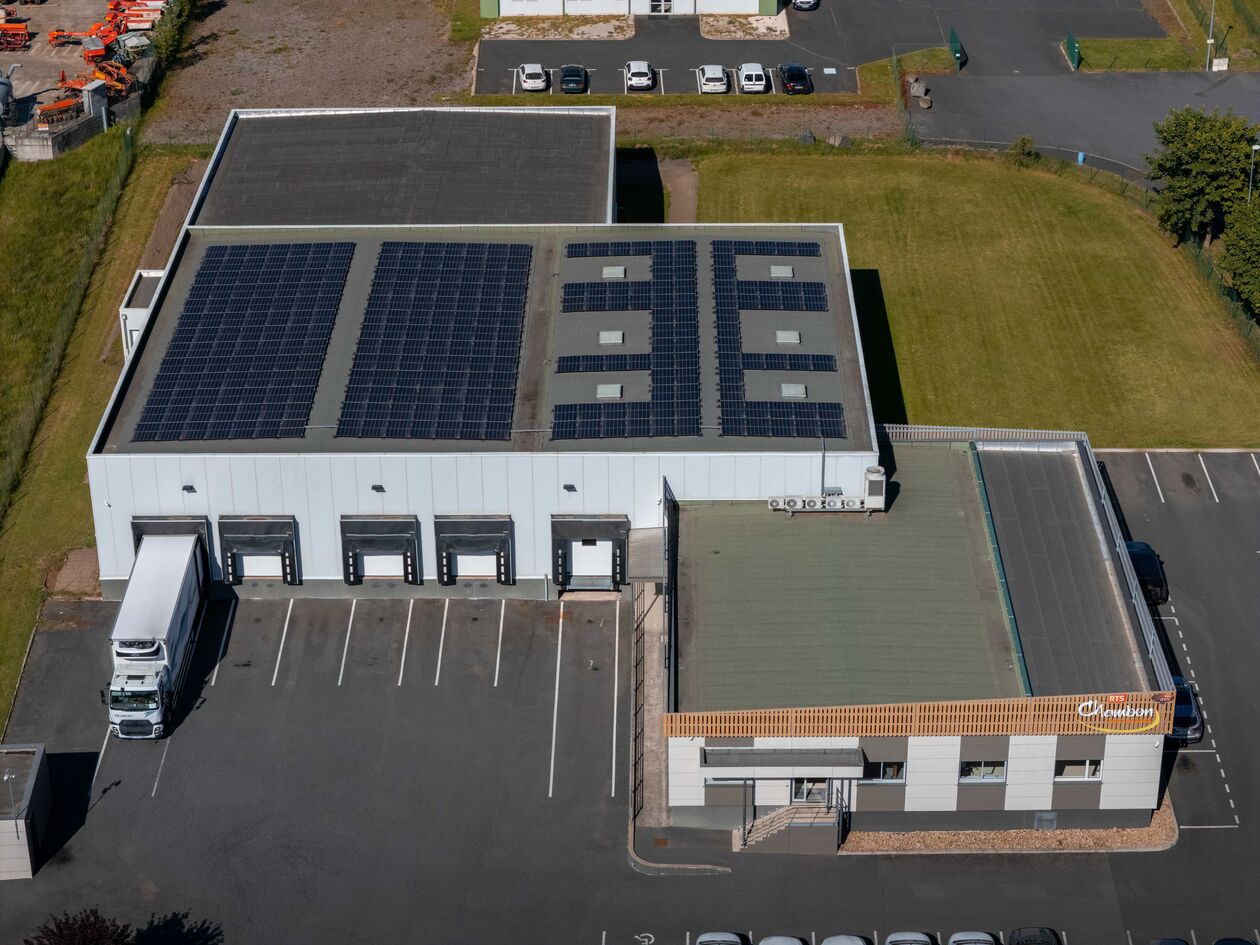 Centrale photovoltaïque sur le site RTS Chambon (43)