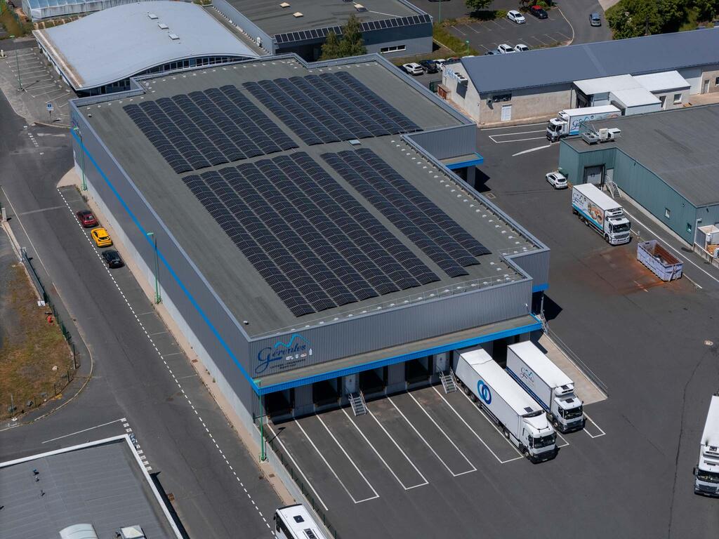 Centrale photovoltaïque de la plateforme logistique Gérentes à Yssingeaux (43)